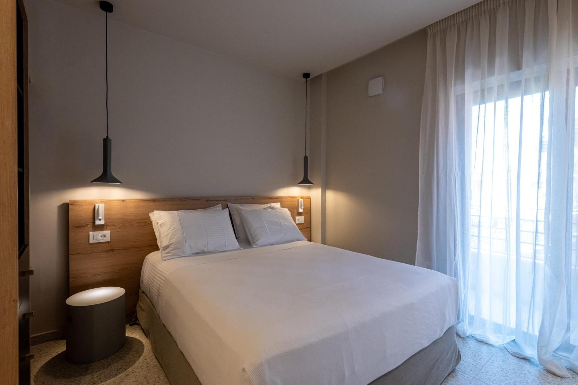 Asklipiou Cube - Kalamata Mediterranean Suites Exterior photo