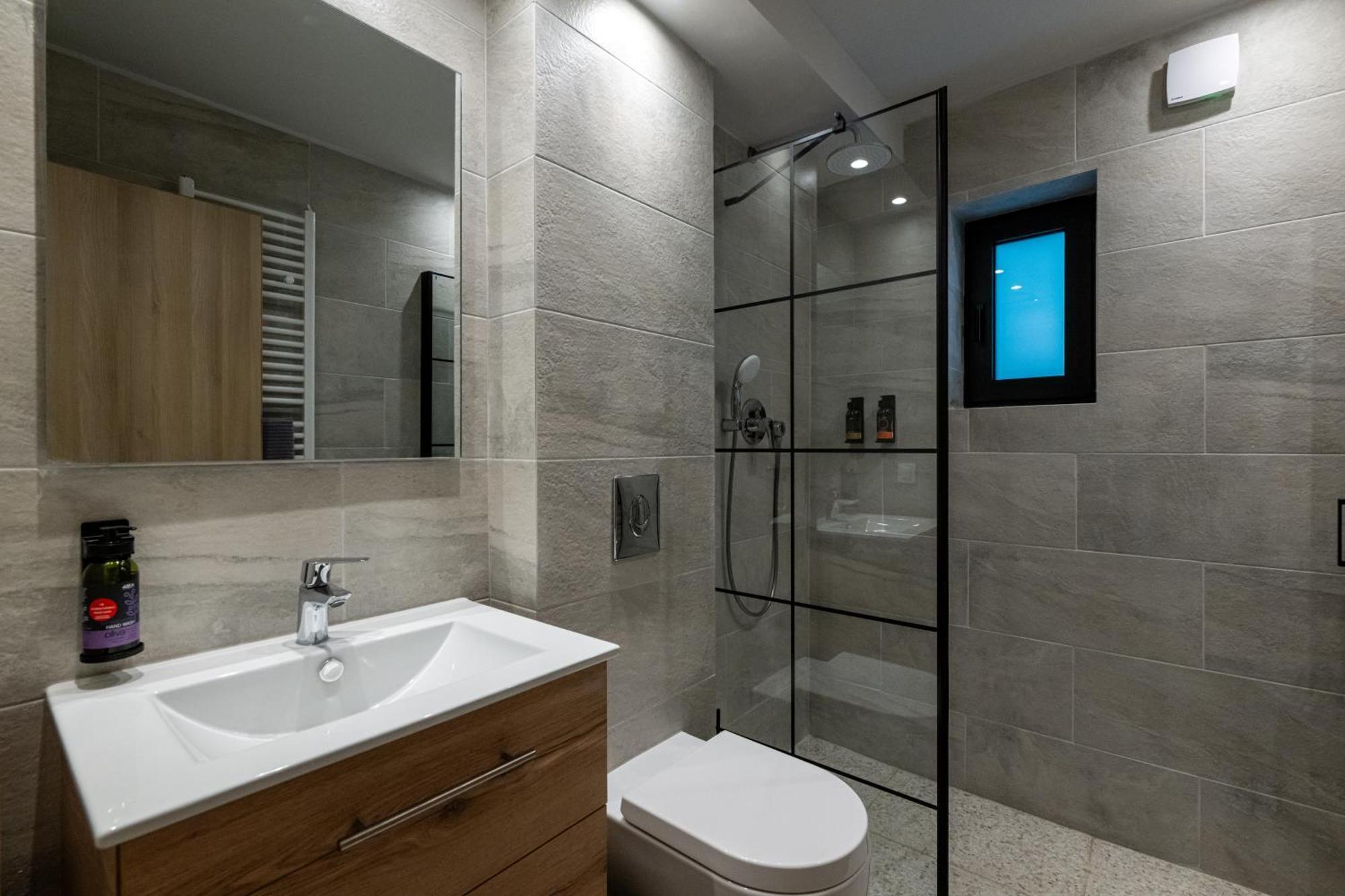Asklipiou Cube - Kalamata Mediterranean Suites Exterior photo